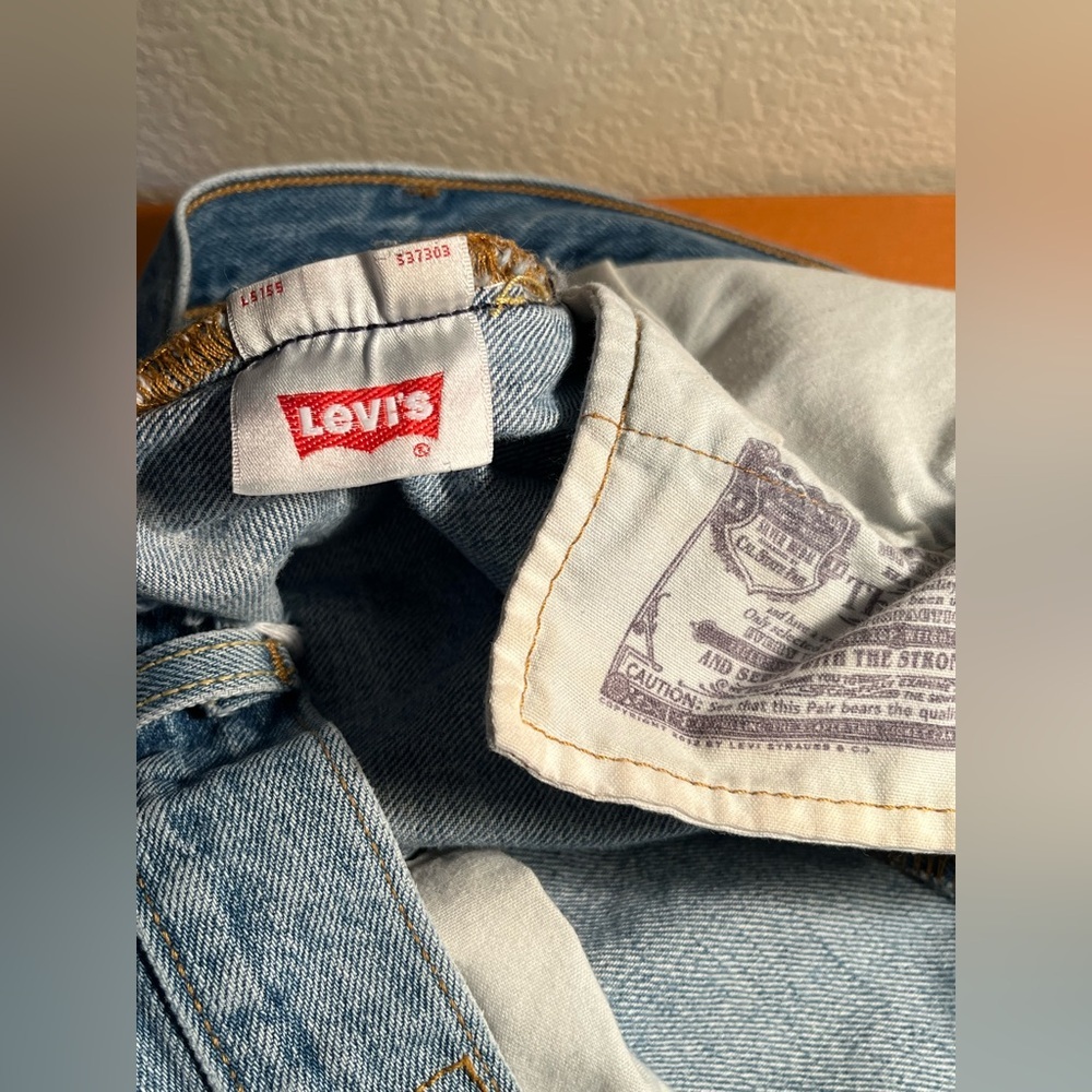 VINTAGE💋💋 ( RARE ) 💋💋LEVIS - 1990s Cutoff Blue jeans shorts 💋💋💋💋💋💋💋💋💋💋💋💋💋💋💋 - Picture 4 of 16